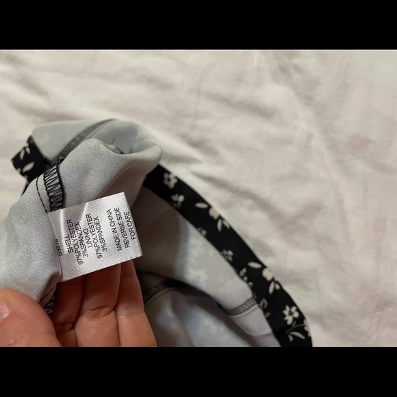 Neiman Marcus Floral Print Flare Dress - Picture 5 of 7